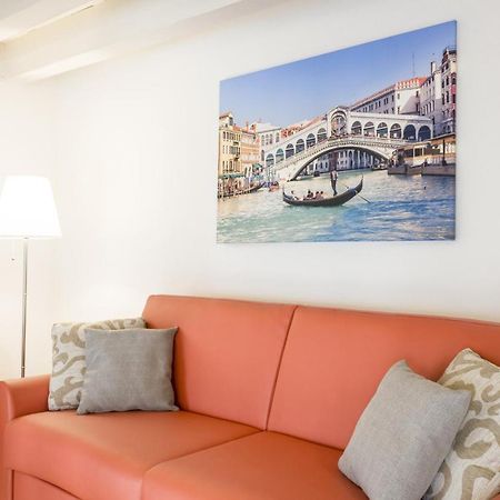 Apartamento Rialto Corte Dei Sansoni Canal View By Wonderful Italy Venecia Exterior foto