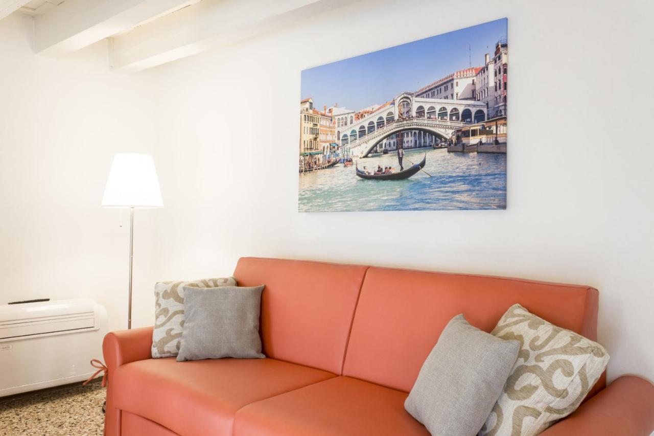 Apartamento Rialto Corte Dei Sansoni Canal View By Wonderful Italy Venecia Exterior foto