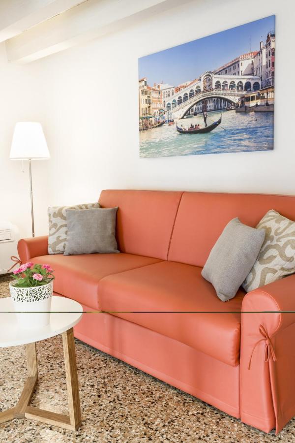 Apartamento Rialto Corte Dei Sansoni Canal View By Wonderful Italy Venecia Exterior foto