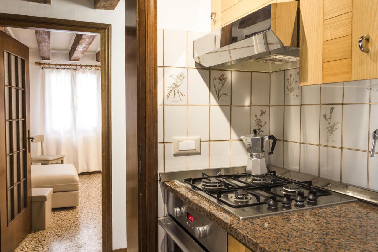 Apartamento Rialto Corte Dei Sansoni Canal View By Wonderful Italy Venecia Exterior foto